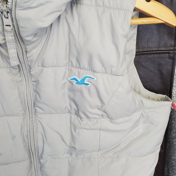 Hollister Vest size youth L or adult S - Picture 3 of 7